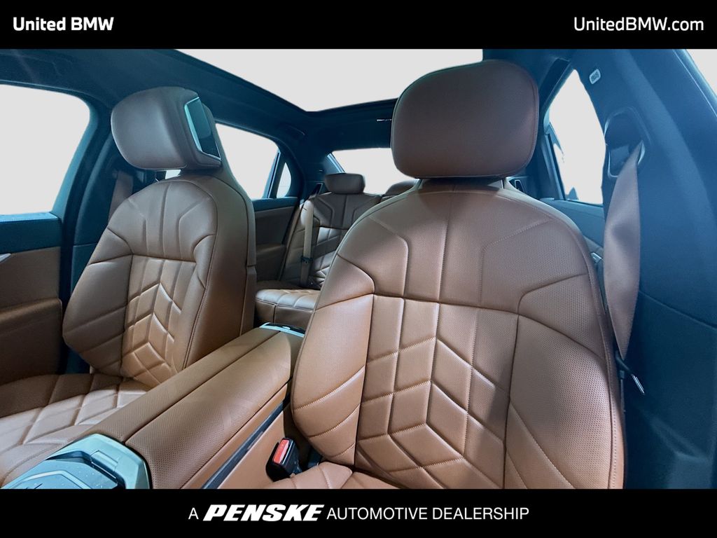 Thumbnail: 2026 BMW 7 Series - 5