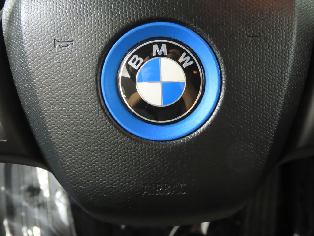 Thumbnail: 2019 BMW i3 - 16