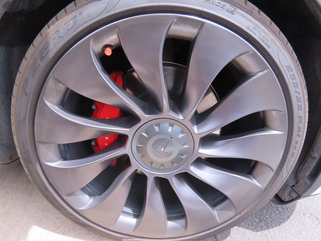 2021 Tesla Model Y Performance 16