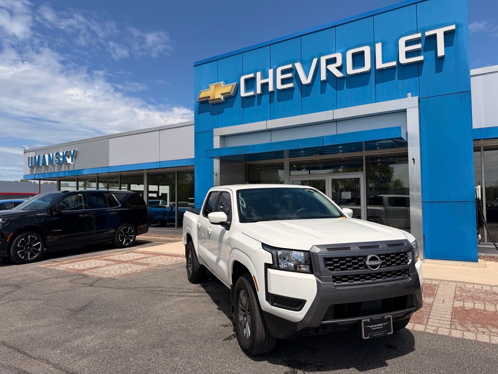 2025 Nissan Frontier SV Crew Cab 4X4 SWB's photo