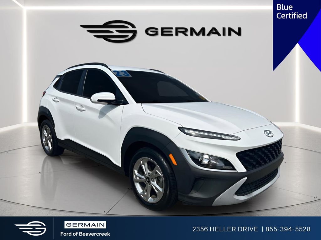 Lunar White 2023 Hyundai Kona SEL FWD SUV / Crossover Front-Wheel Drive Continuously Variable Transmission