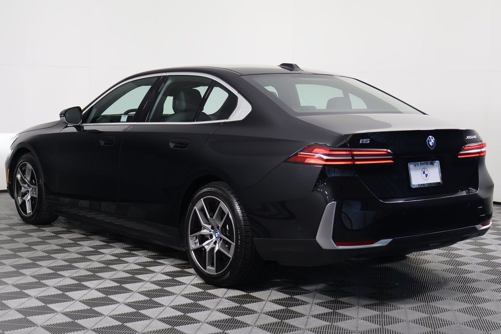Thumbnail: 2025 BMW i5 - 6