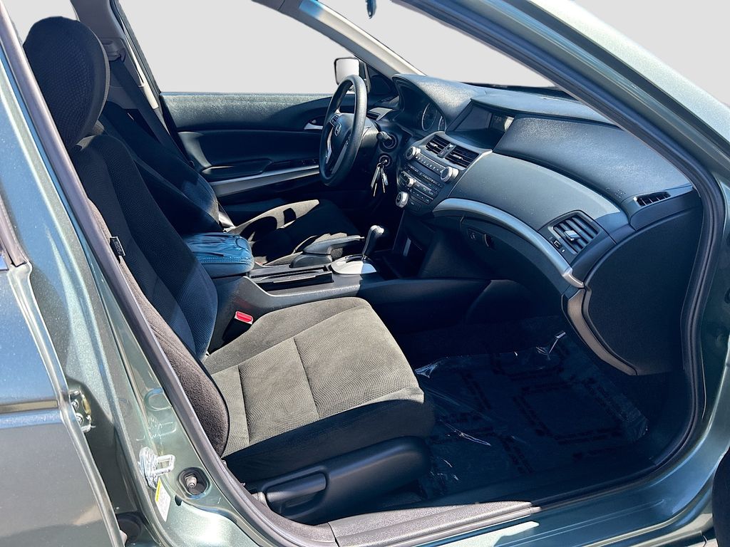 Thumbnail: 2008 Honda Accord - 26