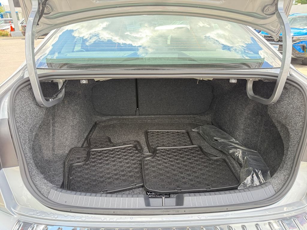 2025 Volkswagen Jetta 1.5T S photo