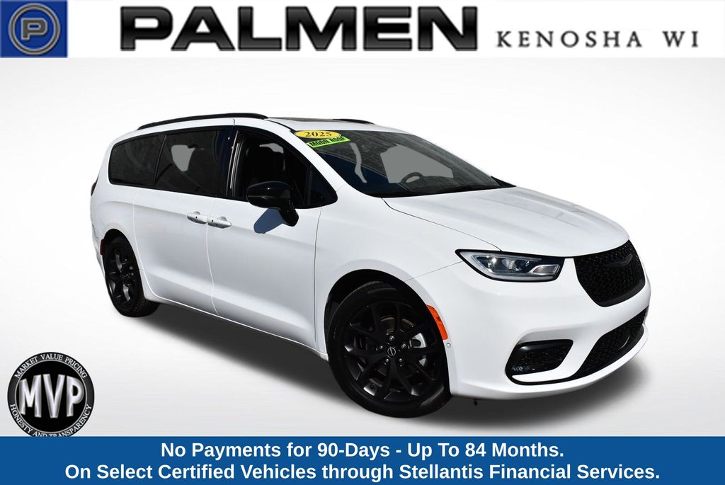 2025 Chrysler Pacifica Limited FWD