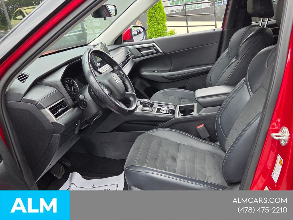 Used 2024 Red Mitsubishi SE image 7