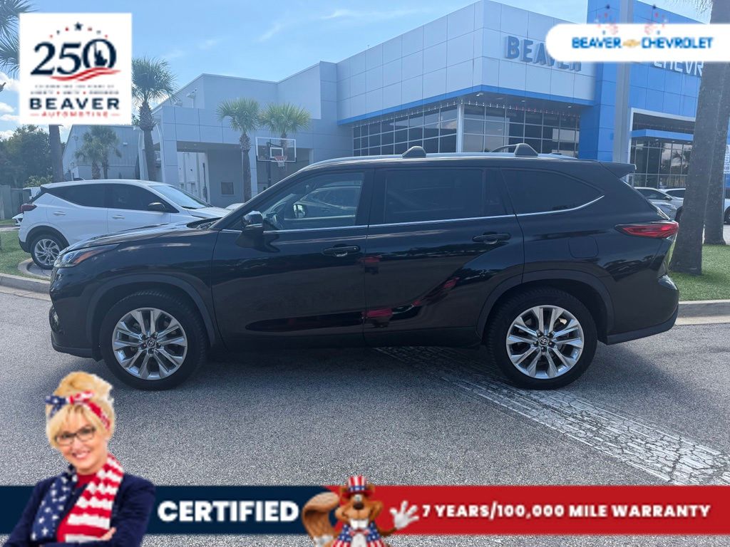 Used 2023 Toyota Highlander Hybrid SUV