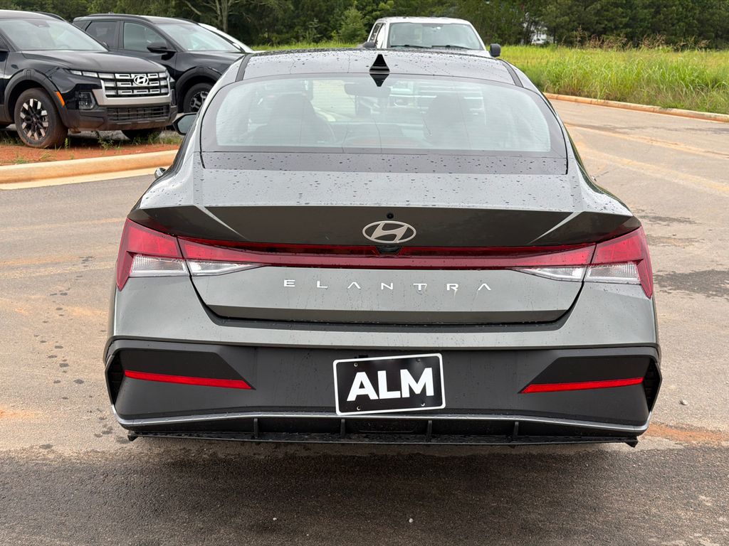New 2026 Gray Hyundai SE image 7
