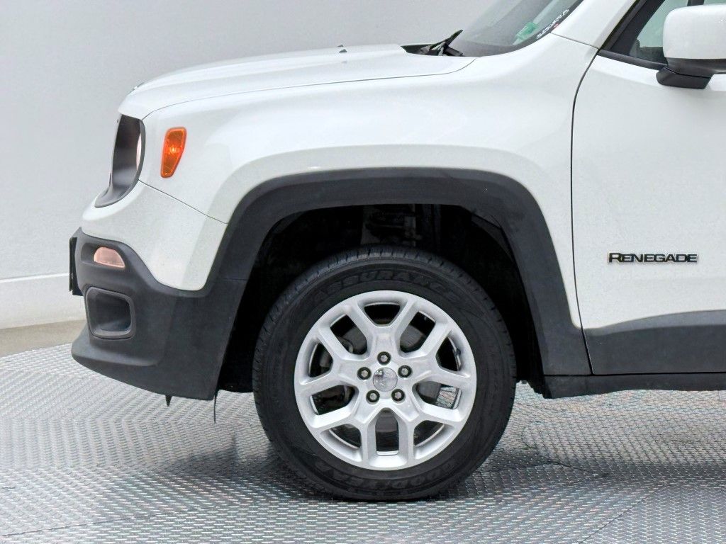 Thumbnail: 2018 Jeep Renegade - 8