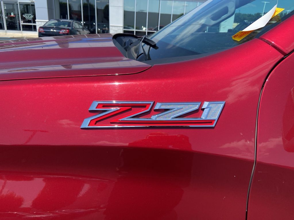 Thumbnail: 2019 Chevrolet Silverado 1500 - 10