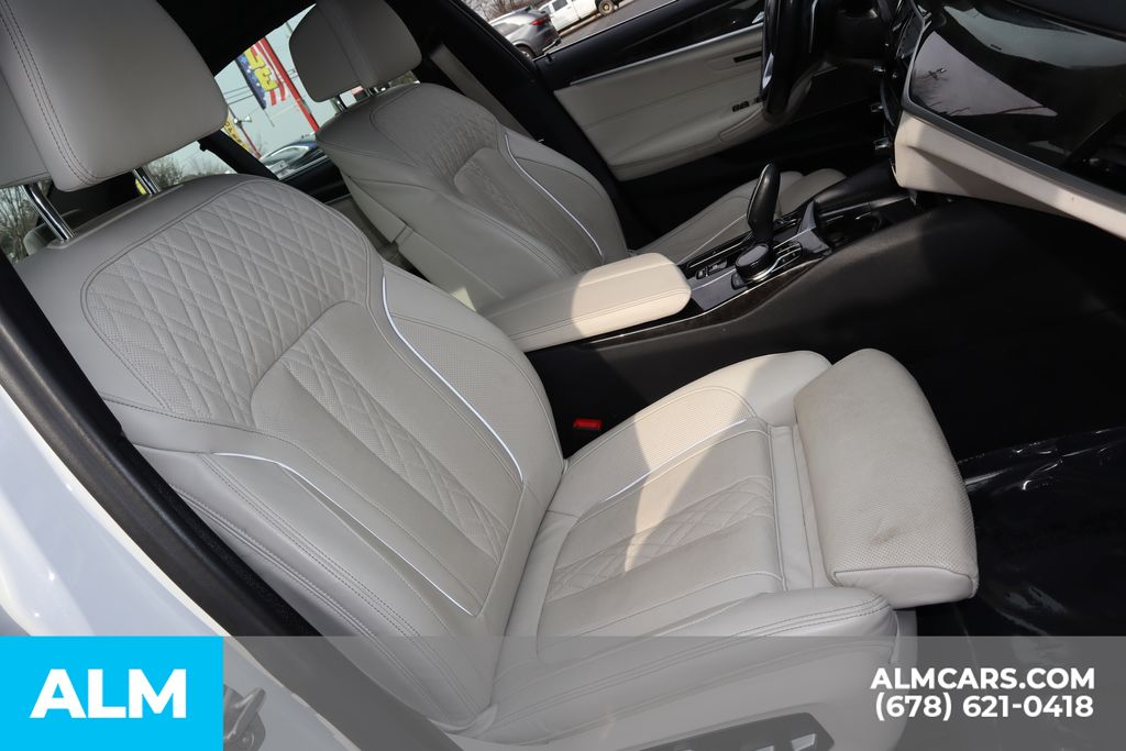 Used 2023 White BMW 540i xDrive image 28