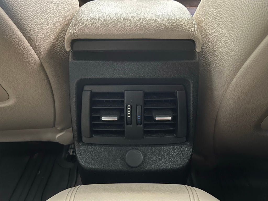 Thumbnail: 2015 BMW 2 Series - 14