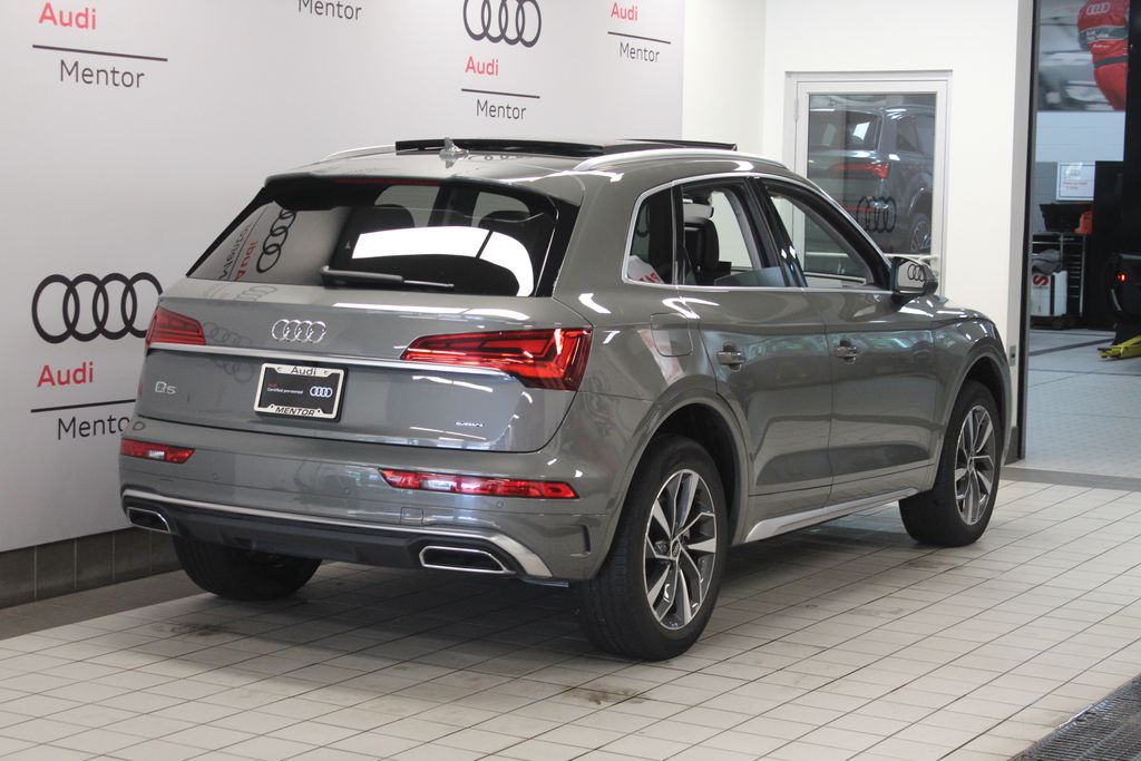 Thumbnail: 2024 Audi Q5 - 6