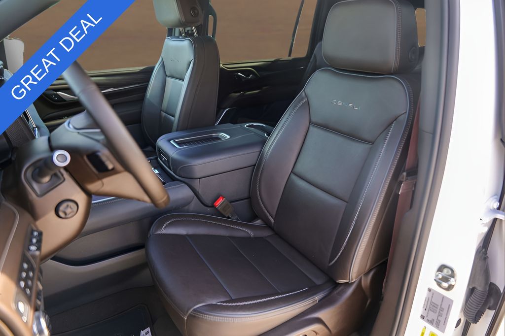 Used 2024 White GMC Denali image 7