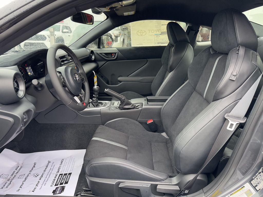 2025 Toyota GR86 Premium photo