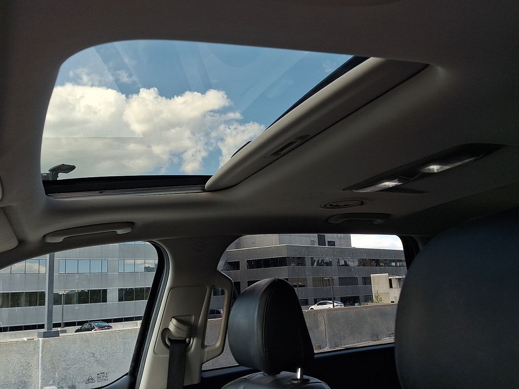 Thumbnail: 2020 Kia Telluride - 16