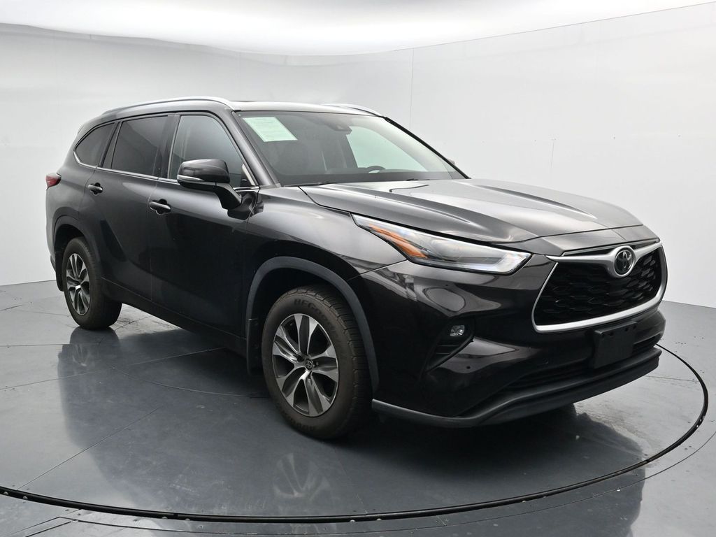 Used 2021 Brown Toyota XLE image 2