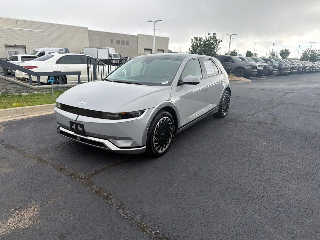 Used 2024 Gray Hyundai Limited image 3