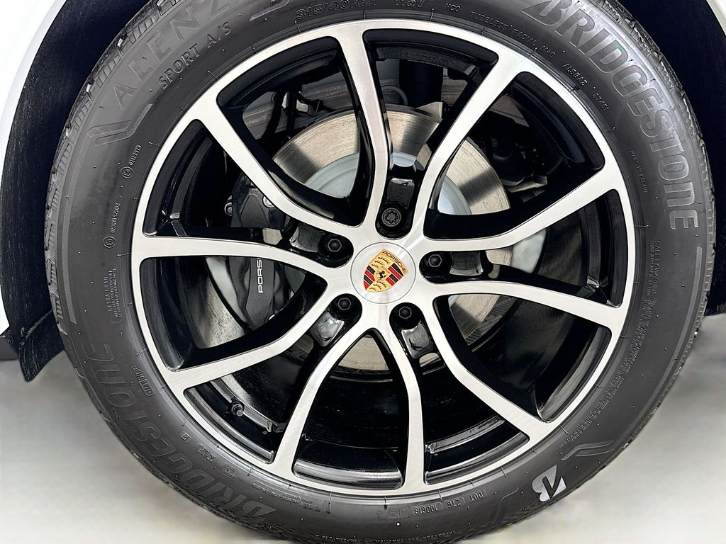 Thumbnail: 2026 Porsche Cayenne - 32