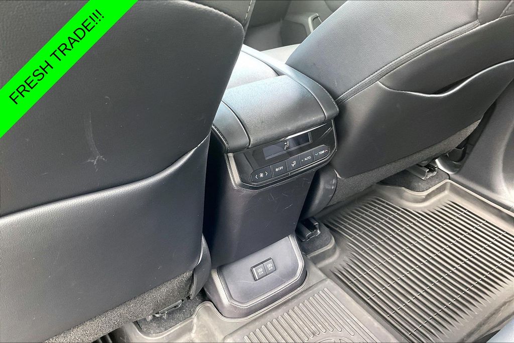 Used 2021 Toyota Highlander SUV