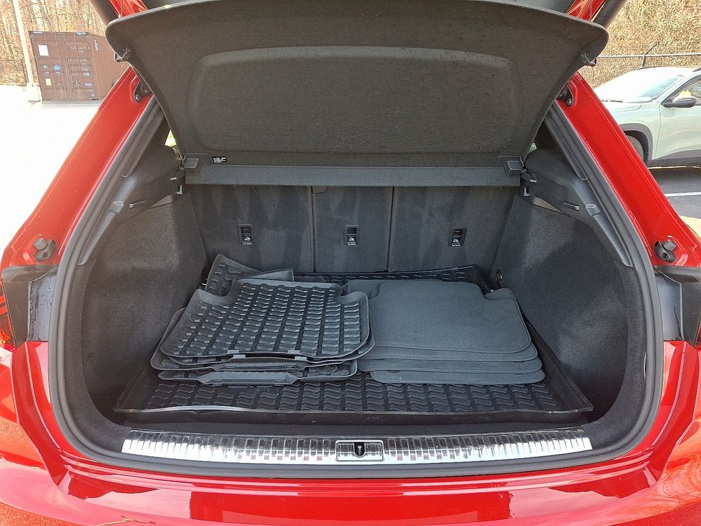 Thumbnail: 2023 Audi Q3 - 31