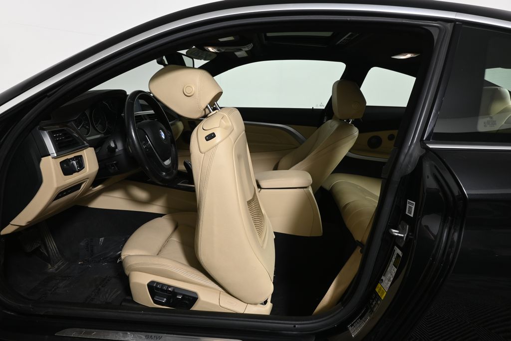 Thumbnail: 2020 BMW 4 Series - 28