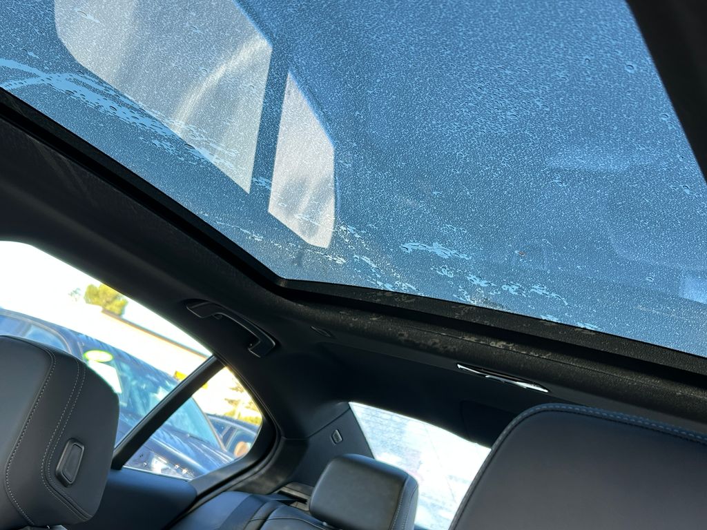 Thumbnail: 2025 BMW 5 Series - 16