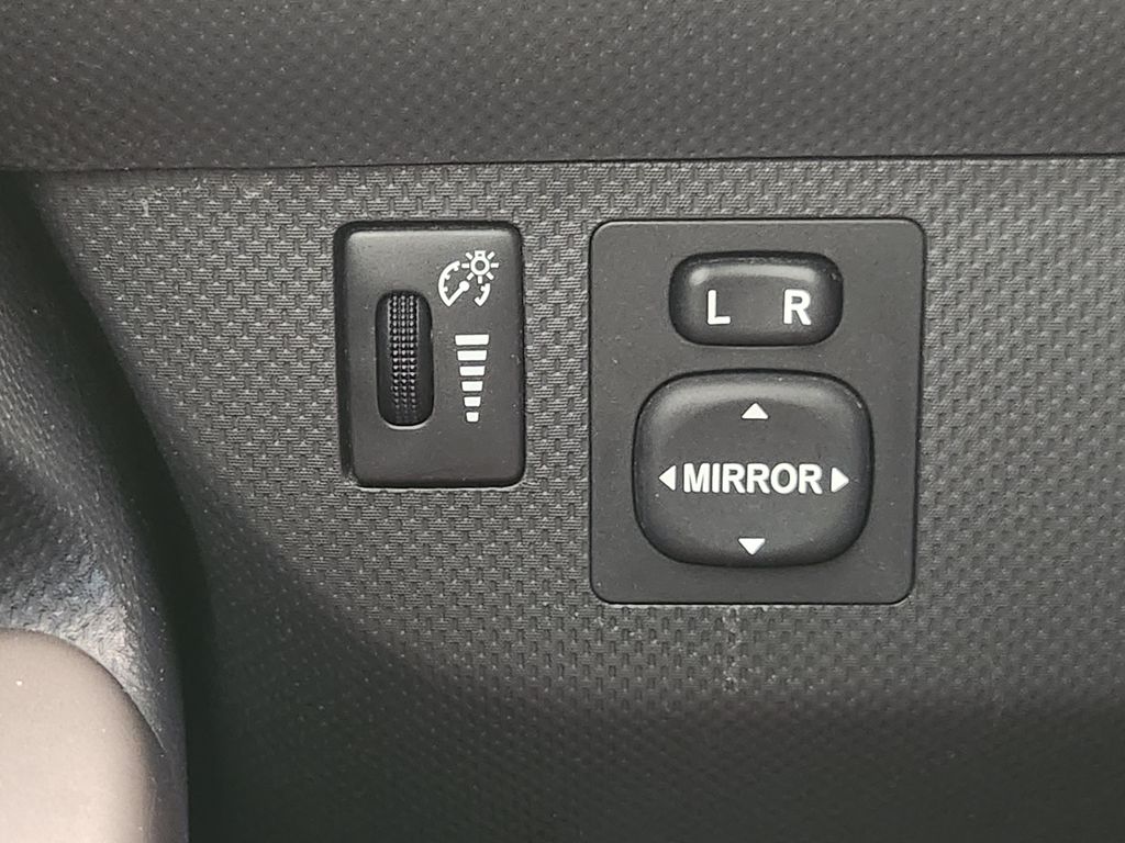 Used 2014 Gray Scion Base image 21