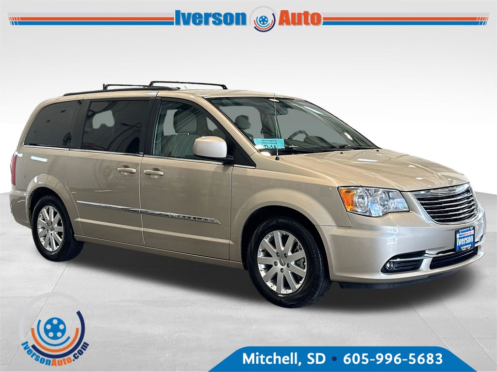 2014 Chrysler Town & Country Touring FWD
