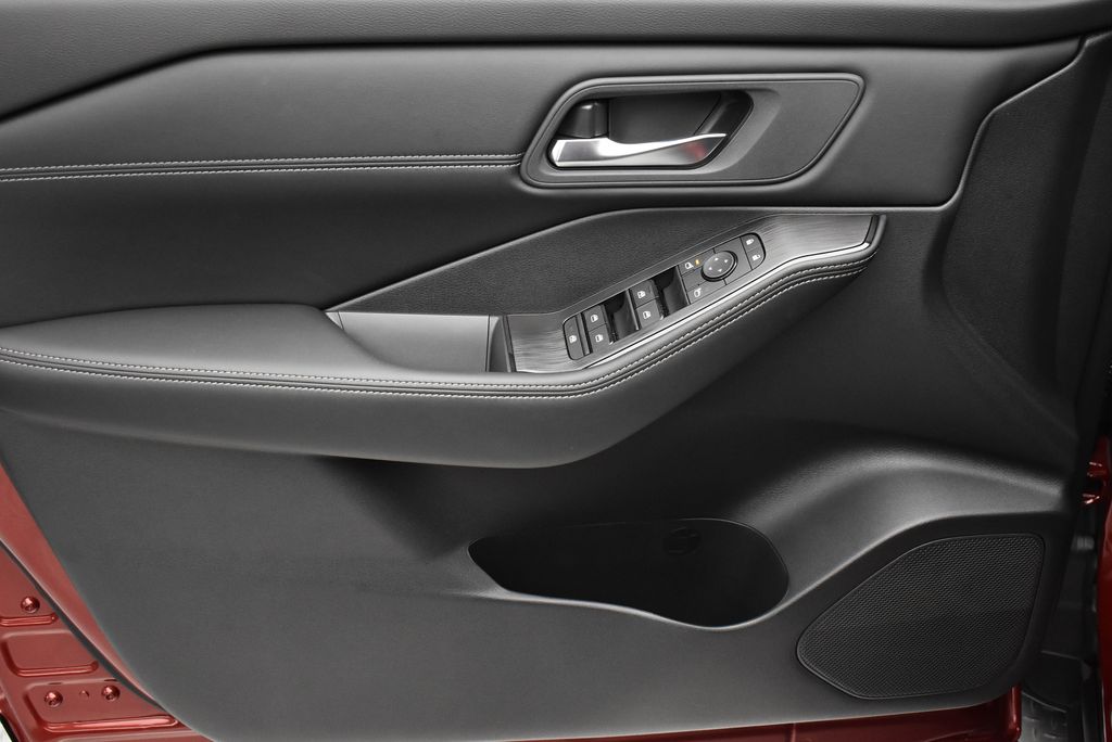 Thumbnail: 2026 Nissan Rogue - 10