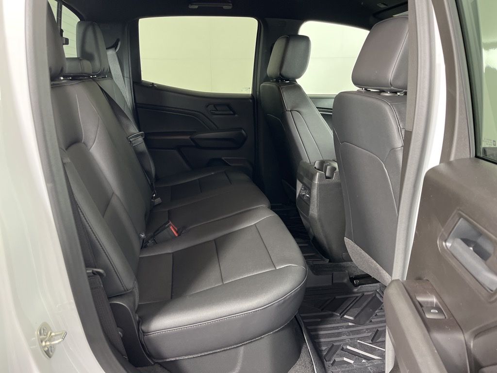 Thumbnail: 2026 Chevrolet Colorado - 12