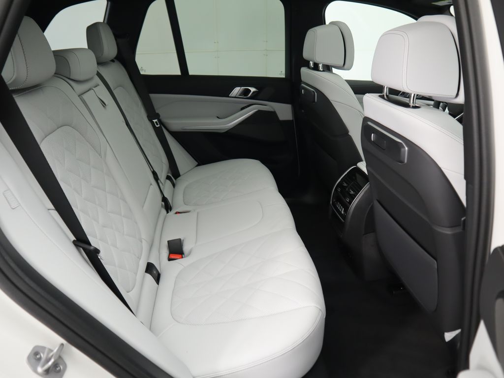 2026 BMW X5 sDrive40i 23