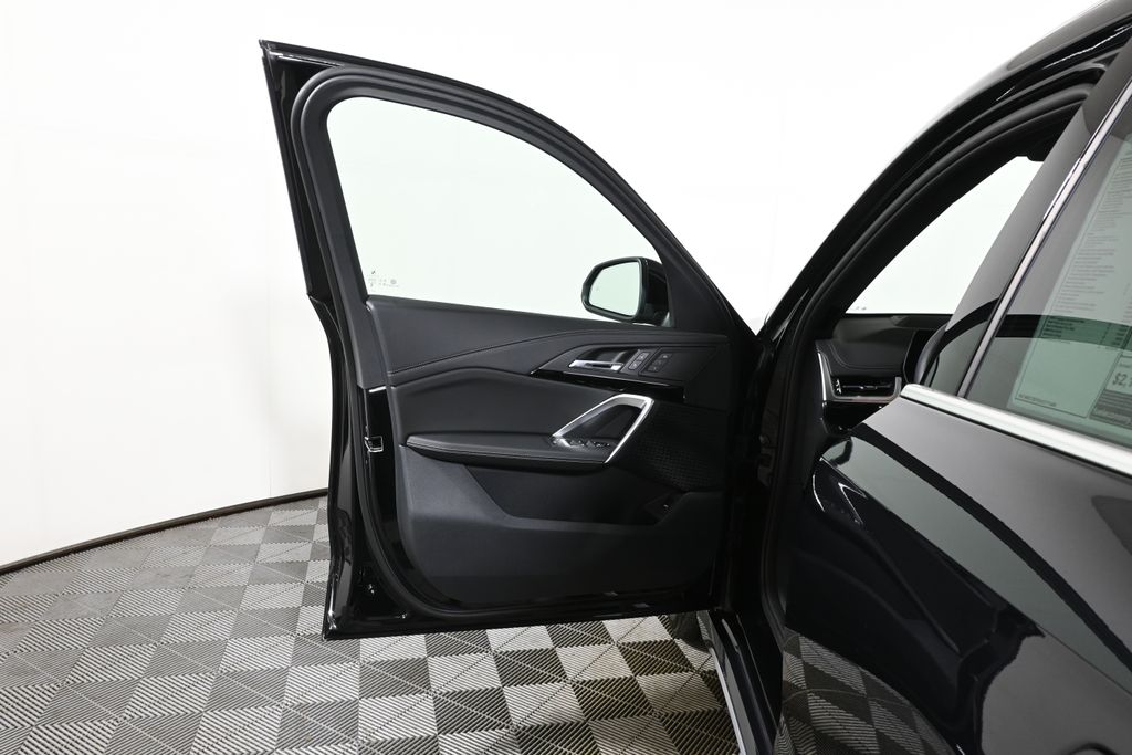 Thumbnail: 2027 BMW X1 - 24