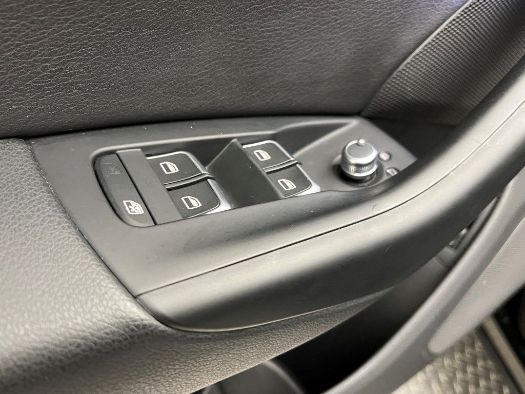 Thumbnail: 2016 Audi Q3 - 27