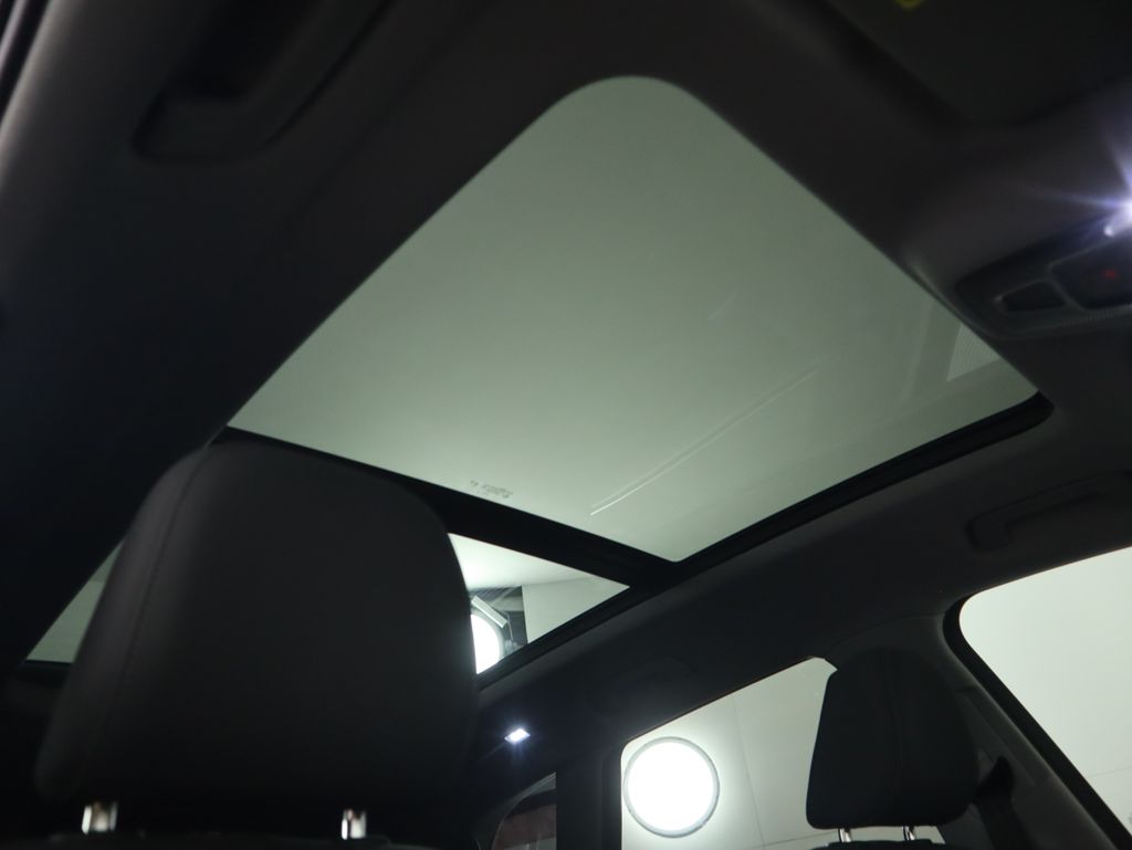 Thumbnail: 2025 Audi Q5 - 20