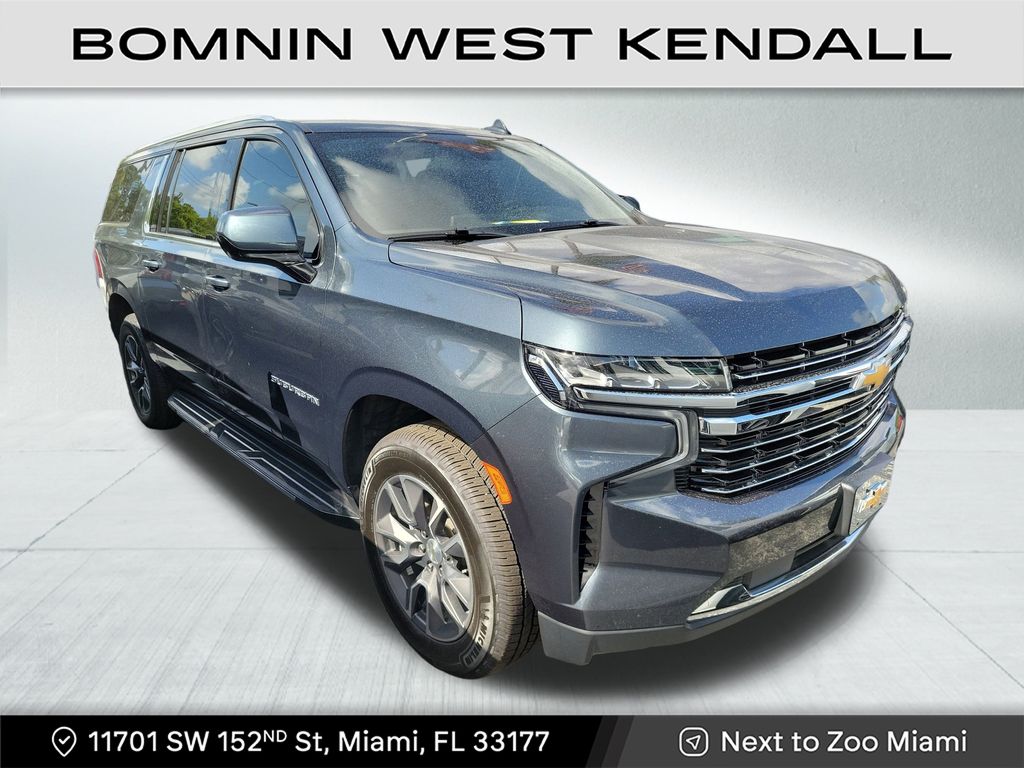 2021 Chevrolet Suburban LT photo
