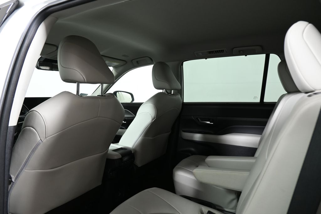 Thumbnail: 2024 Toyota Grand Highlander - 6