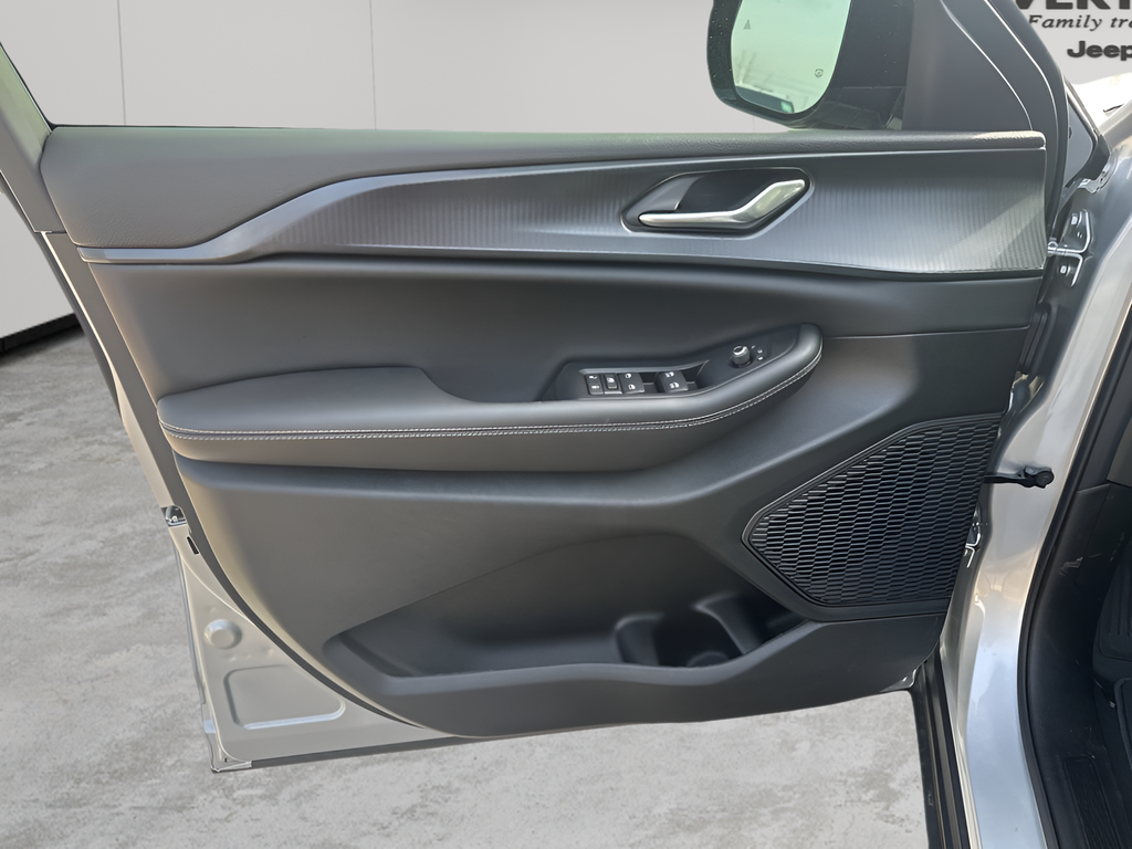 New Car 2025 Jeep Grand Cherokee  For Sale Under $40,000 In Austin, Texas