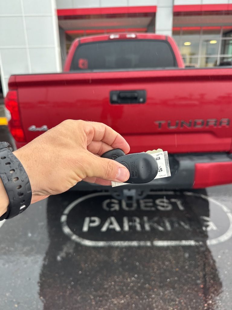 Thumbnail: 2017 Toyota Tundra - 5