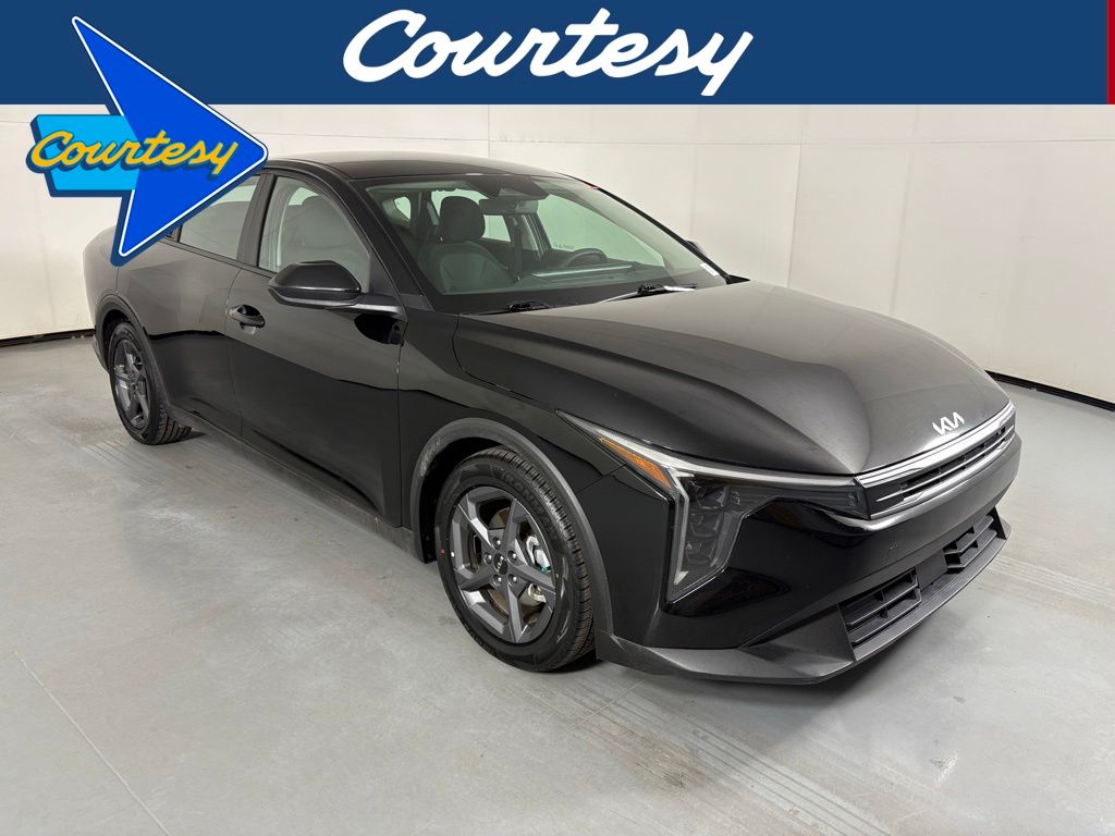 Aurora Black Pearl 2025 Kia K4 LXS FWD Sedan Front-Wheel Drive Continuously Variable Transmission