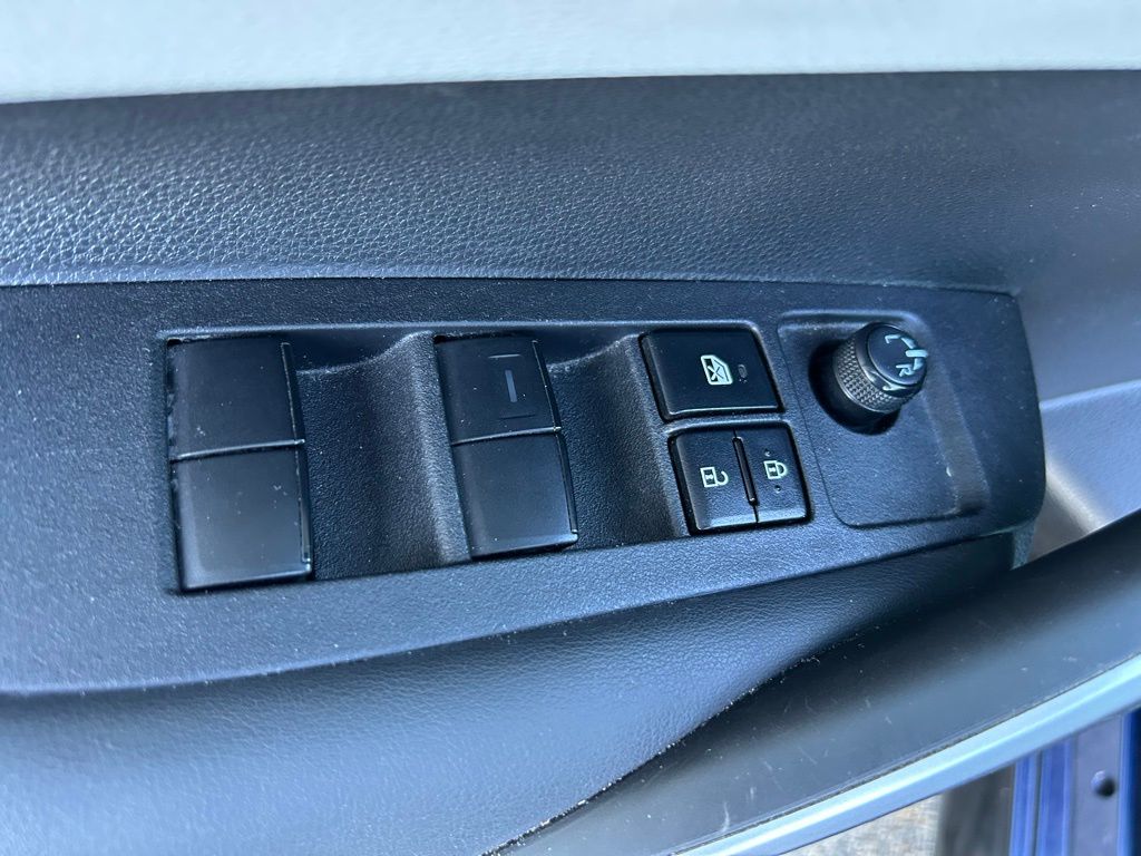 Thumbnail: 2024 Toyota Corolla - 13