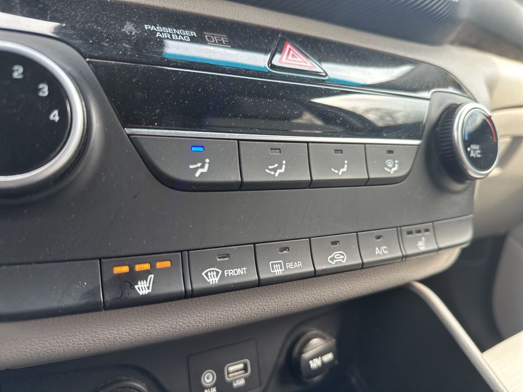 Used 2020 Gray Hyundai Value image 13