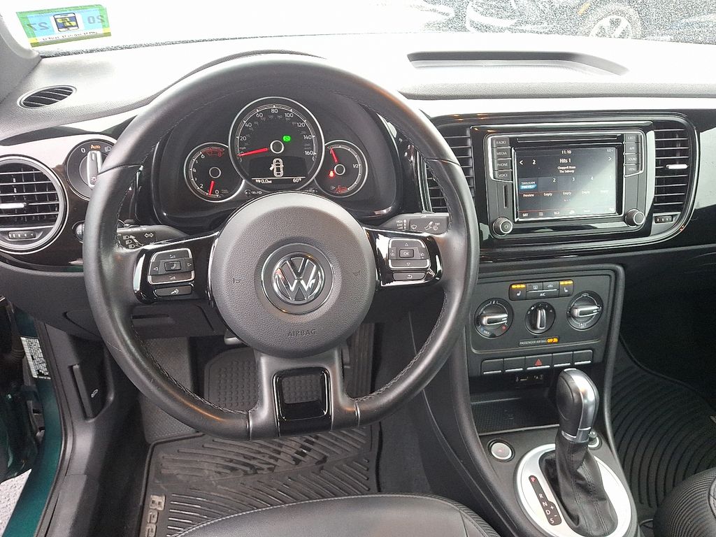 Thumbnail: 2018 Volkswagen Beetle - 11