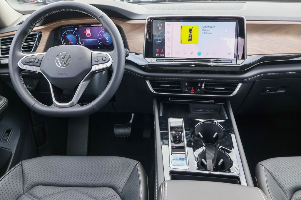 2025 Volkswagen Atlas 2.0T SE w/Technology 28