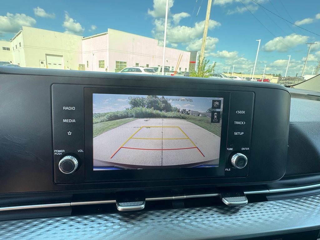 Used 2022 Kia Carnival Van