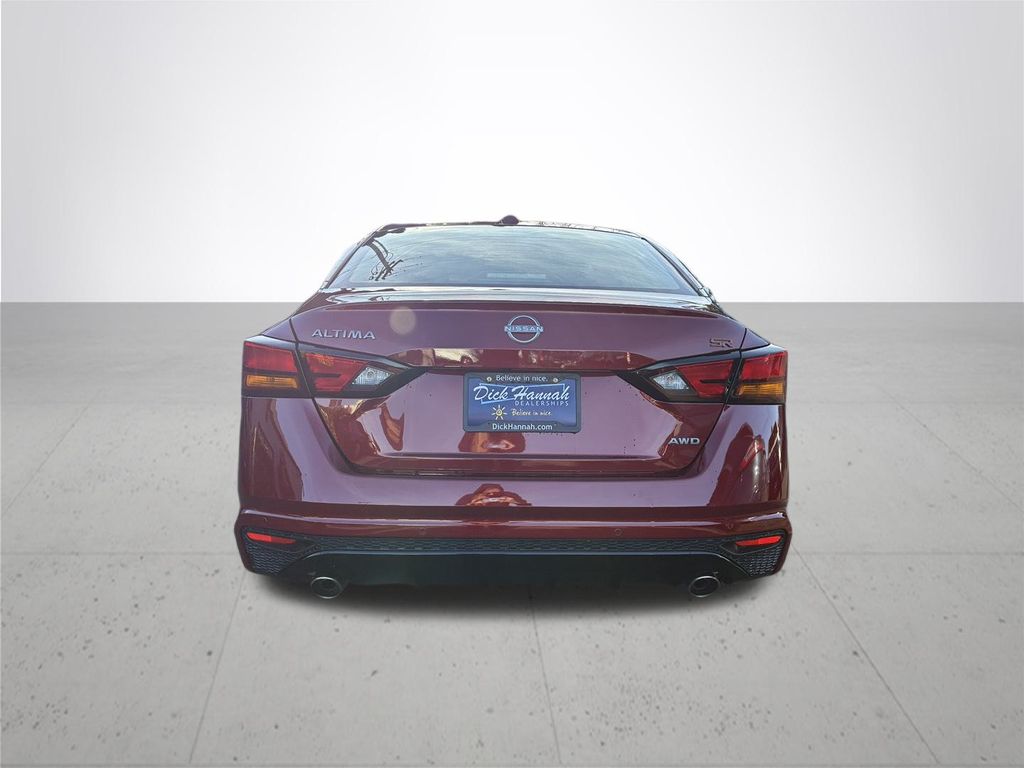 2025 Nissan Altima 2.5 SR