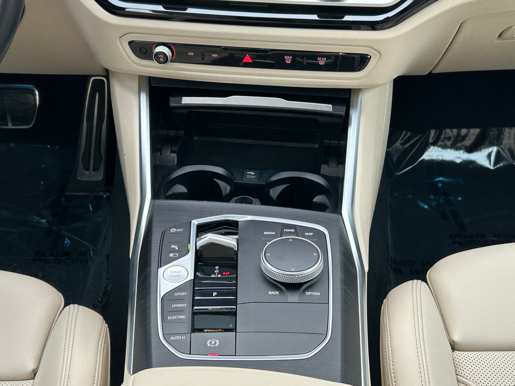 Thumbnail: 2023 BMW 3 Series - 27