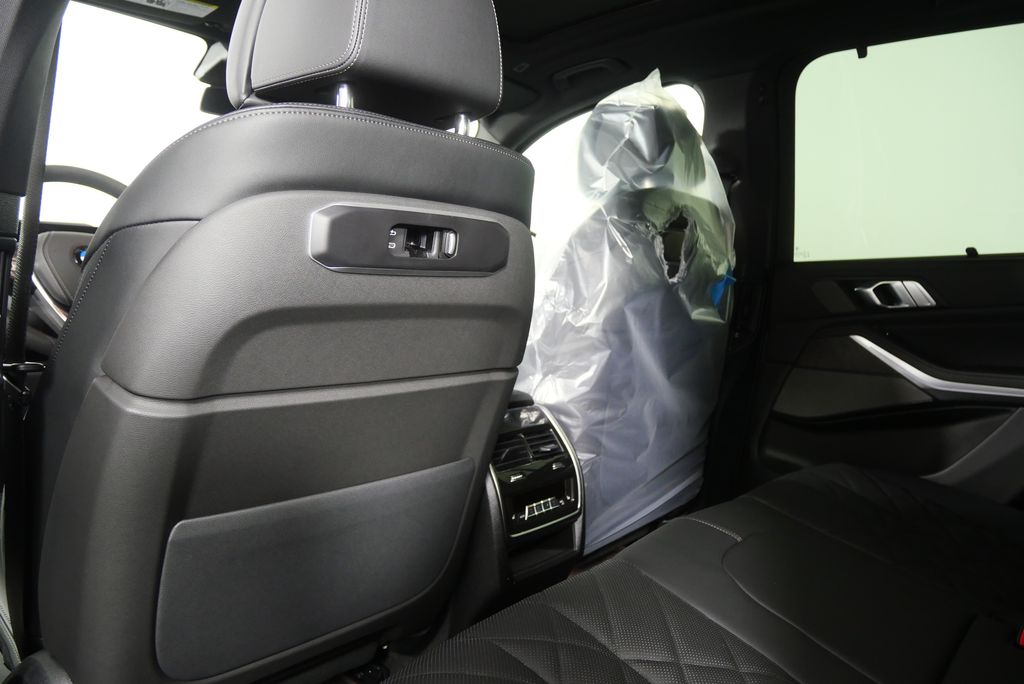 Thumbnail: 2026 BMW X5 - 16