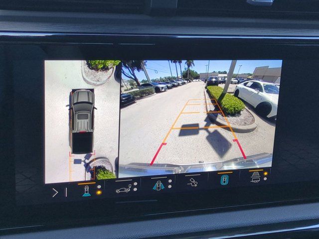 Used 2023 White GMC AT4 image 19