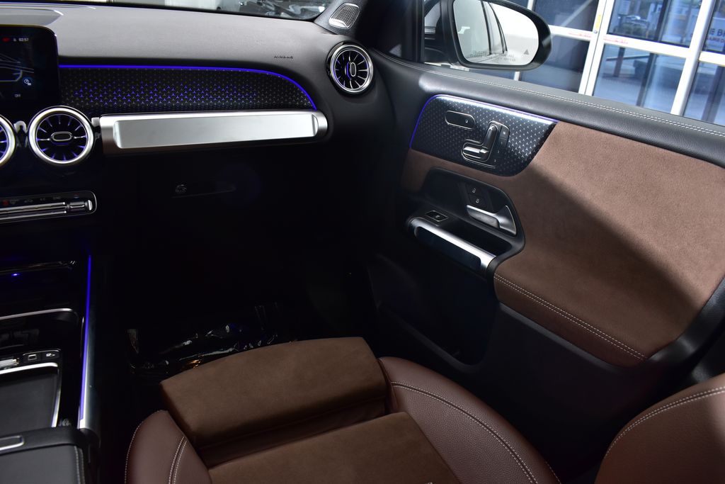 Thumbnail: 2025 Mercedes-Benz GLB - 28